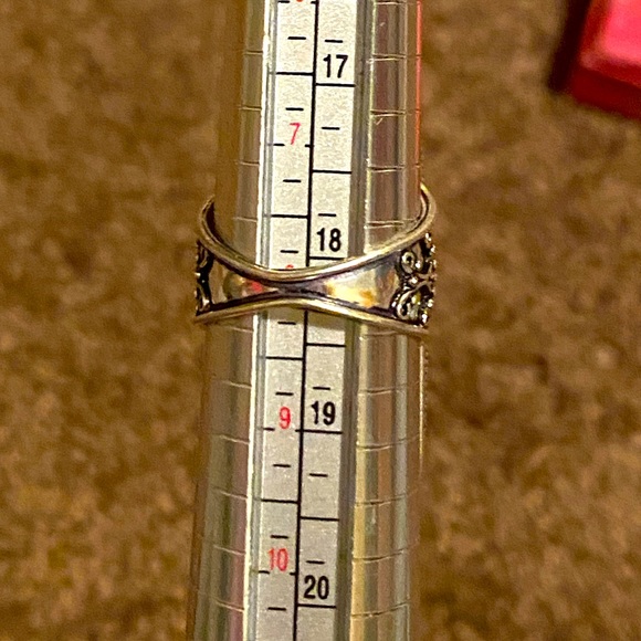 Oblong Victorian Red Beveled Stone Ring - Sz 8 - Picture 7 of 7